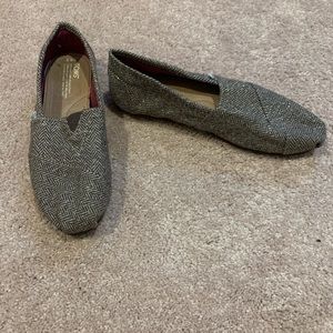 Toms shoes! 9.5